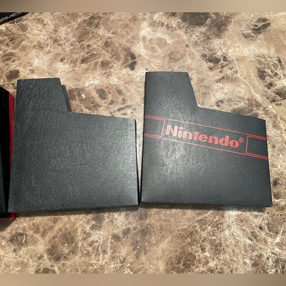 NES clone console with 2 games /2 controllers - Picture 4 of 13